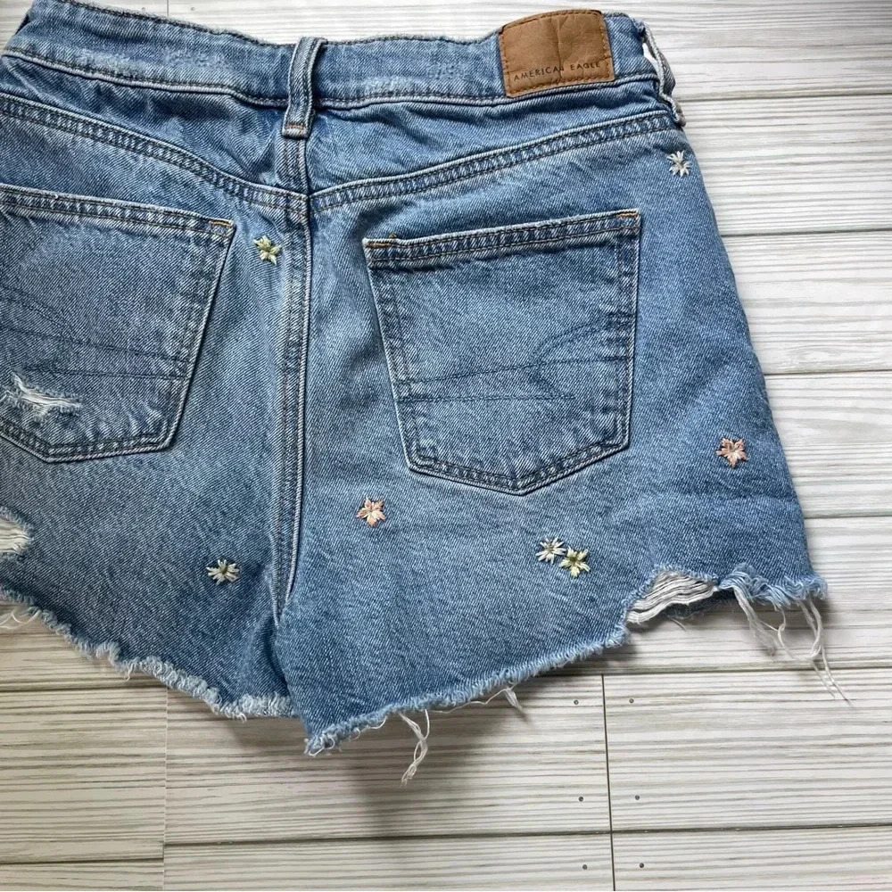 American eagle high rise embroidered mom shorts size 00 - Picture 8 of 10